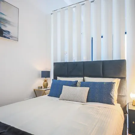 The Twin Apartment